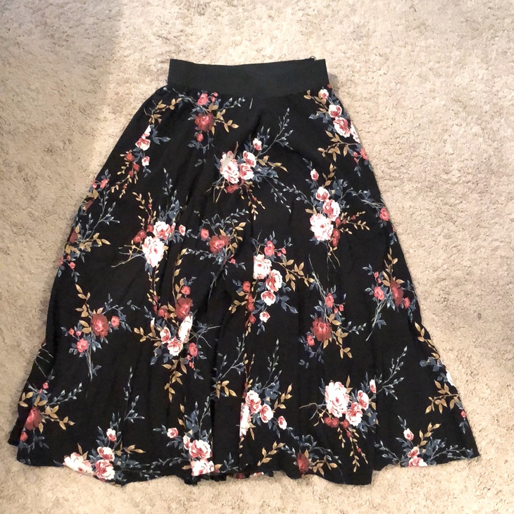 Torrid floral skirt with tulle size 4